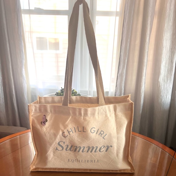 Bag Makers Handbags - Chill Girl Summer” Jute and Canvas Tote Good Condition